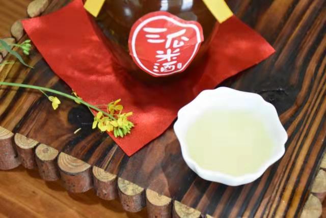 三瓜米酒 | 旧时叫“醴”。用糯米酿制，是汉族传统的特产酒！