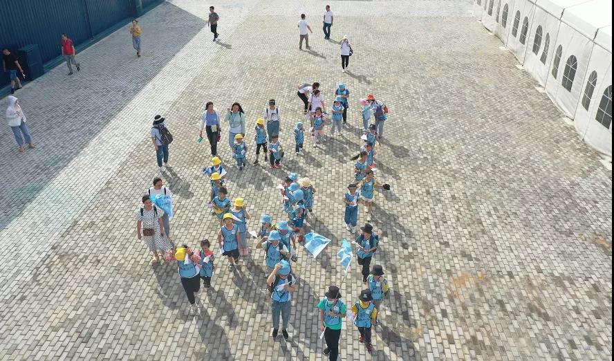研学游|我区经纬度航空基地迎来一群可爱的小客人！