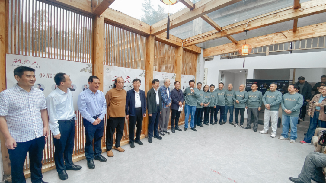 “丹桂飘香——桂雍师生十人书法展”在半汤开幕