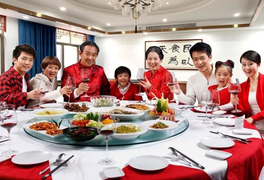 “国康陪你过大年”——春节七天乐